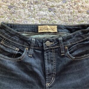 Women’s Silver Dark Blue Jeans. Size 6.   B8